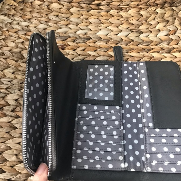 Kenneth Cole Reaction wallet - Picture 7 of 8